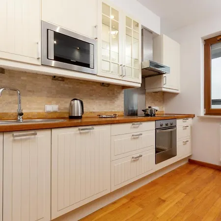 Metro Wierzbno By Renters Apartmán *