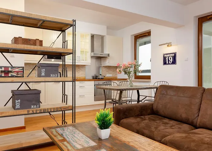 Metro Wierzbno By Renters Apartman *