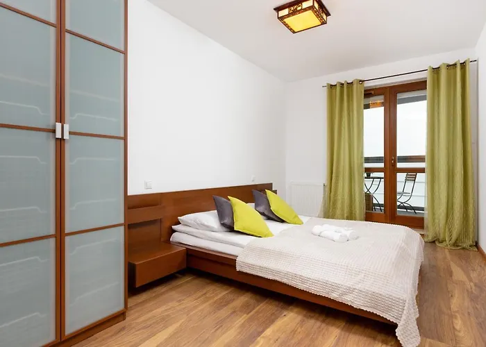 Metro Wierzbno By Renters Apartman