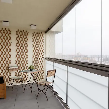 Metro Wierzbno By Renters شقة وارسو