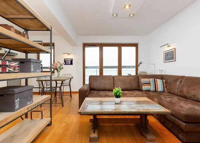 Metro Wierzbno By Renters * Warszawa